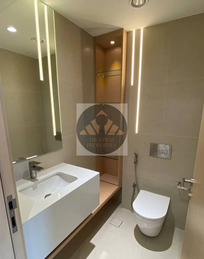 9 bathroom 1. jpg