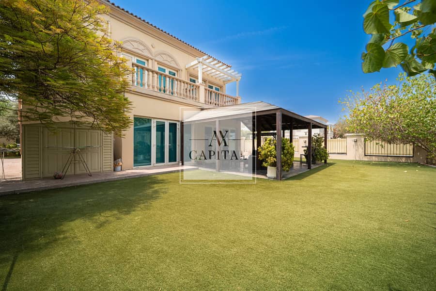 位于朱美拉三角小镇(JVT)，JVT第8区，8G区 4 卧室的别墅 350000 AED - 12331326