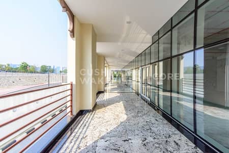 Office for Rent in Bur Dubai, Dubai - Shell and Core | DED License | Efficient Space