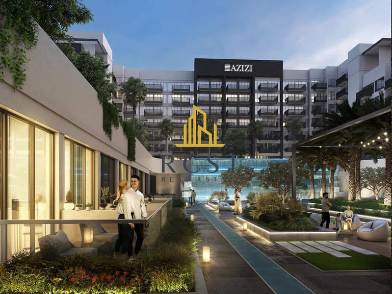 7 Beach Oasis_Apartments Lounge View_People_01. jpg