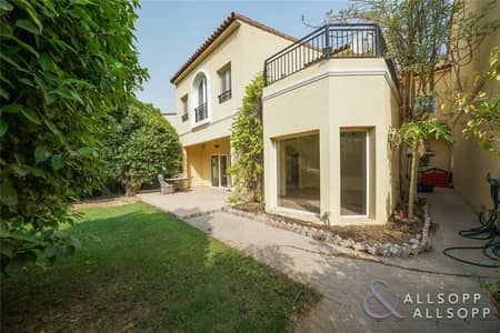 End Unit | 4 Beds | Immaculate Condition End Unit | 4 Beds | Immaculate Condition