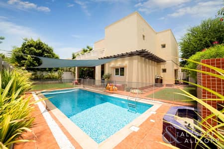 Upgraded | Vacant on Transfer| 4 Bedroom Upgraded | Vacant on Transfer| 4 Bedroom