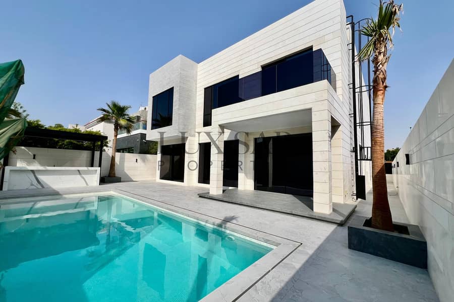 Вилла в Джумейра Парк,Район 5, 5 спален, 16500000 AED - 12332003 Вилла в Джумейра Парк,Район 5, 5 спален, 16500000 AED - 12332003