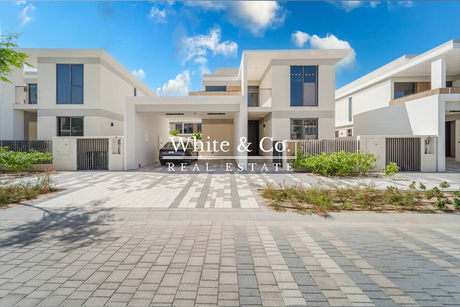 Landscaped | Greenbelt | Ready to move Landscaped | Greenbelt | Ready to move