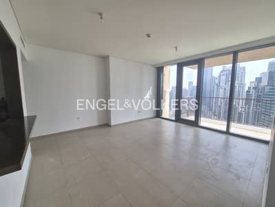 1 Bedroom Flat for Rent in Downtown Dubai, Dubai - Exclusive | High Floor | Sea View | Balcony