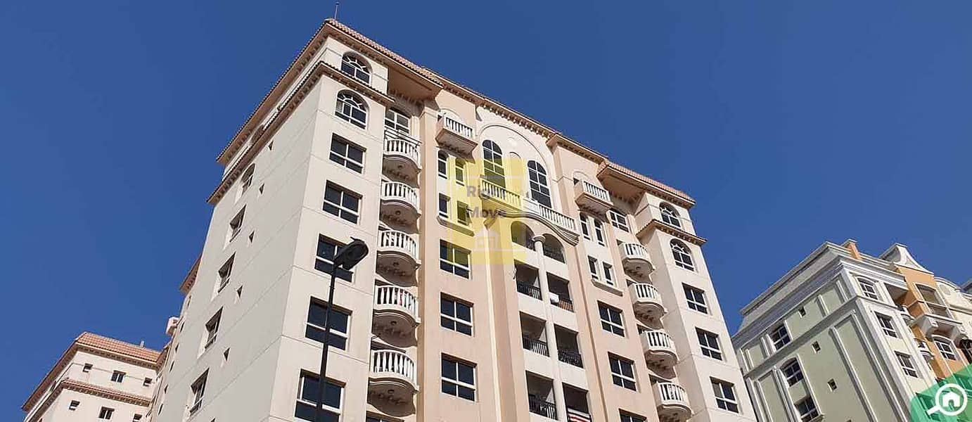 3 Riviera_Residence_Cover_12_02_a103e97bc2_25dd8c3486. jpg