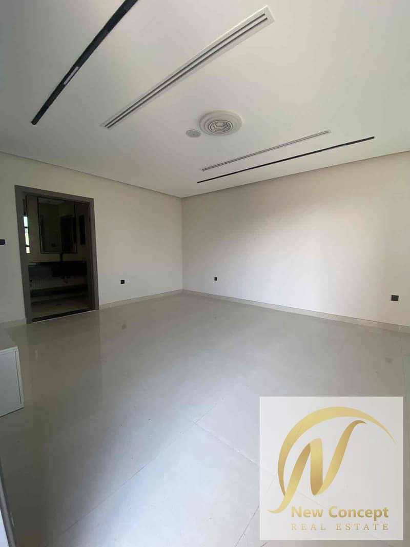 24 89674e8a-cb28-47e5-bed2-12bc3f6c62e9. jpg