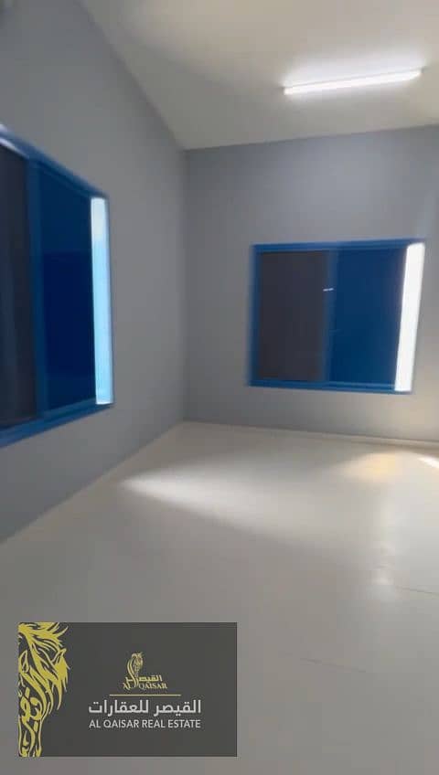 12 4052-Photoroom. png