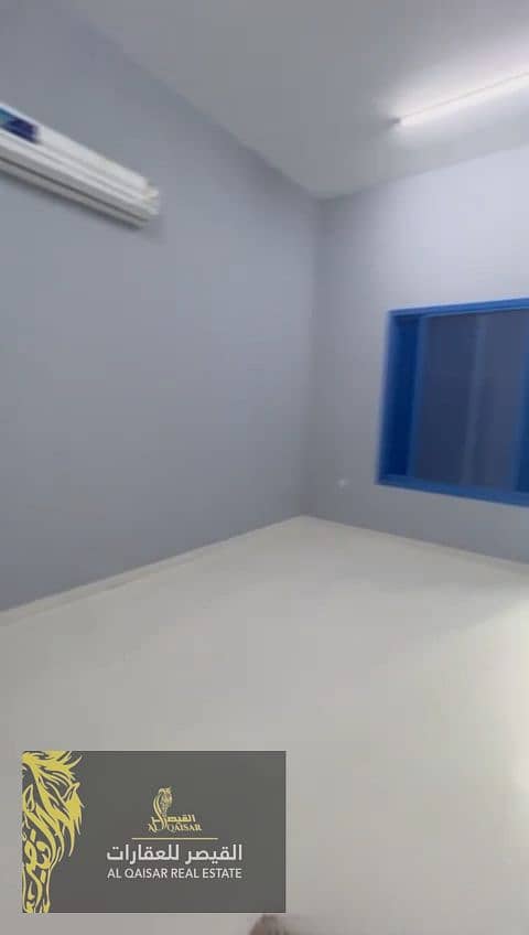 32 2400-Photoroom. png