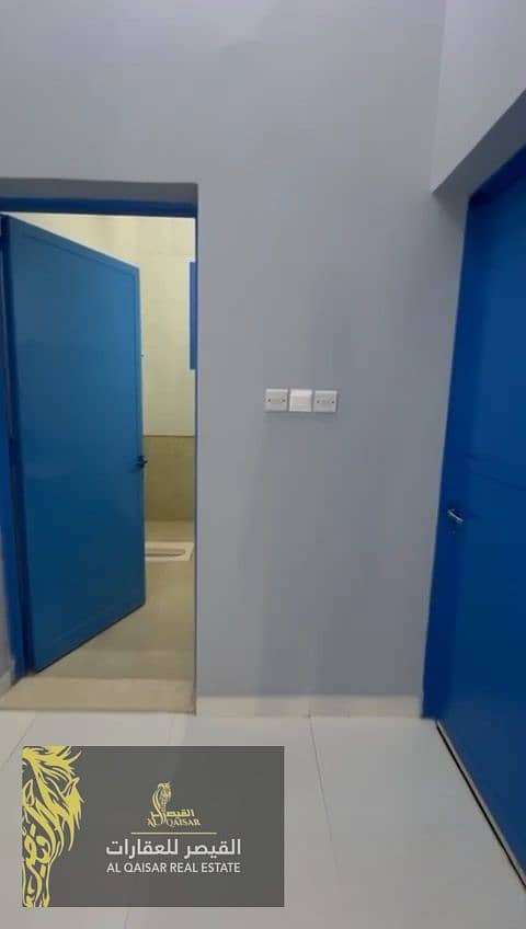 33 2283-Photoroom. png