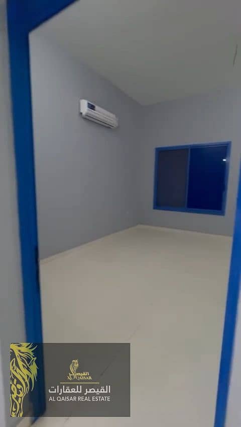 34 2090-Photoroom. png