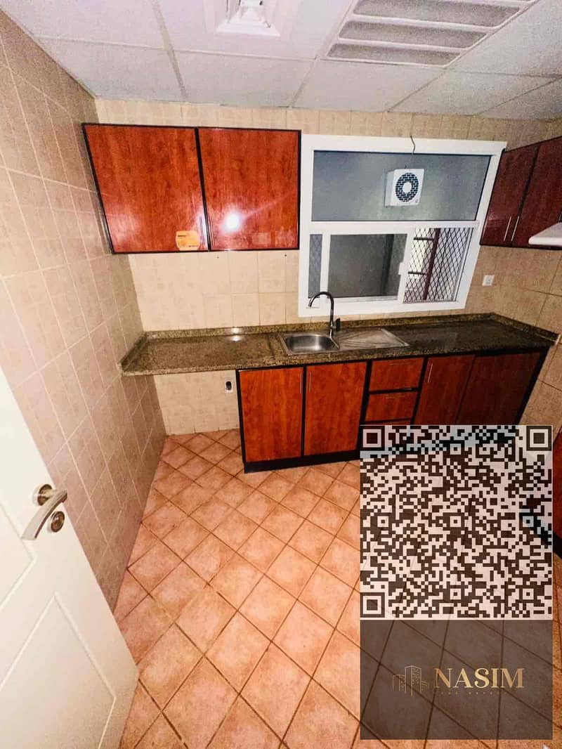 12 70cb217e-58c6-4cc6-922b-dc7934832282. jpg