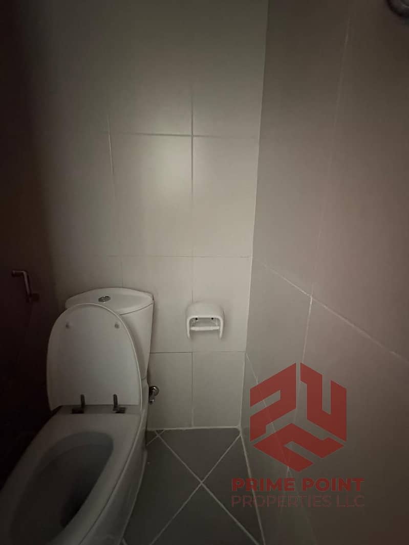 7 edf5dd09-e149-497c-8ea2-f4f1875298d0. jpg