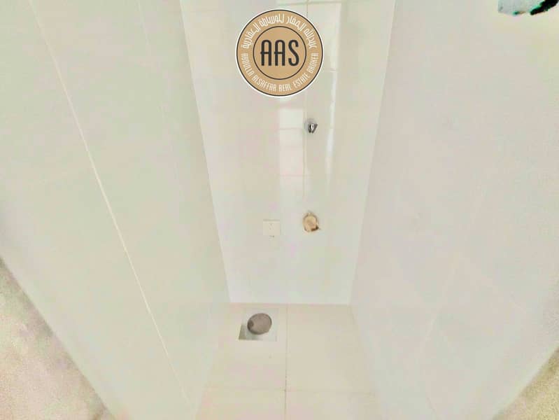 9 d5a3ca5d-87bf-4e00-8bec-1d05a627a640. jpg