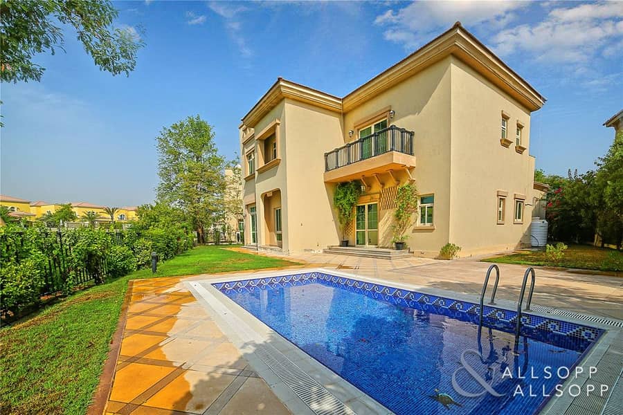 4 Bed | E.F Villa | Large Plot | Lake View 4 Bed | E.F Villa | Large Plot | Lake View