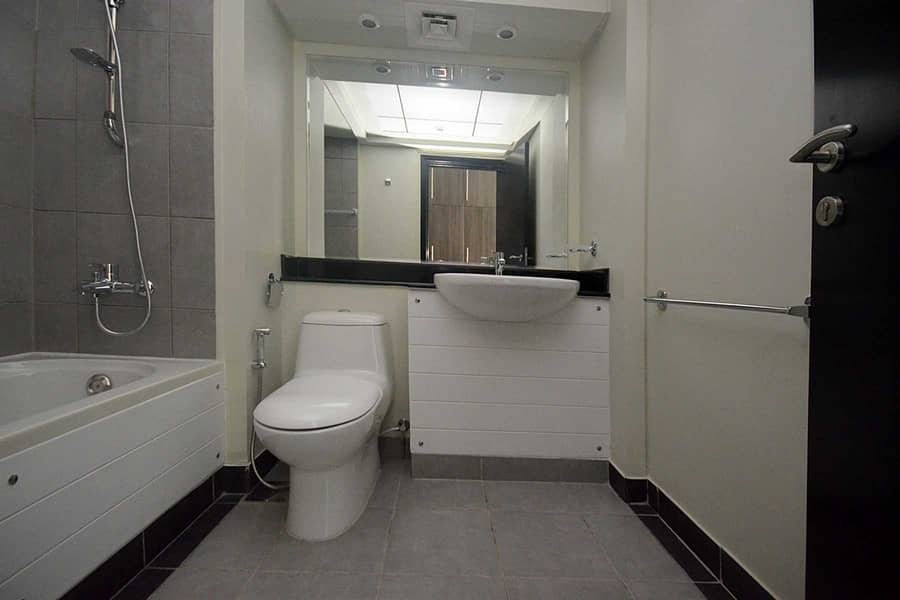 12 Internal Photo of 3 Bedroom Apartment Closed Kitchen in Al Reef Downtown Al Reef Abu Dhabi UAE (27). jpg