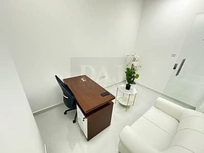 مکتب  للايجار في القرهود، دبي - 9fad3400-3c18-43a6-bf78-e4c48d6f4f28. jpg