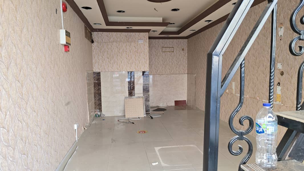 shop rolla al ansari building (5). jpeg shop rolla al ansari building (5). jpeg