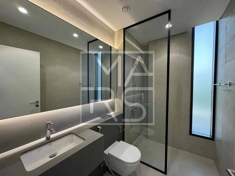 12 4ed07653-2abc-4406-92b3-b9e328612bed. jpg
