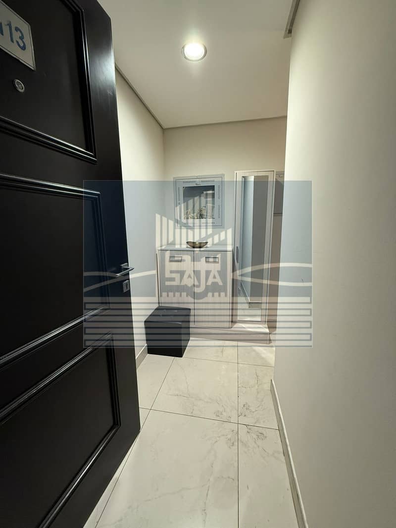 12 e637e39e-cbd9-49fd-b06c-962d6a1f69f8. jpg