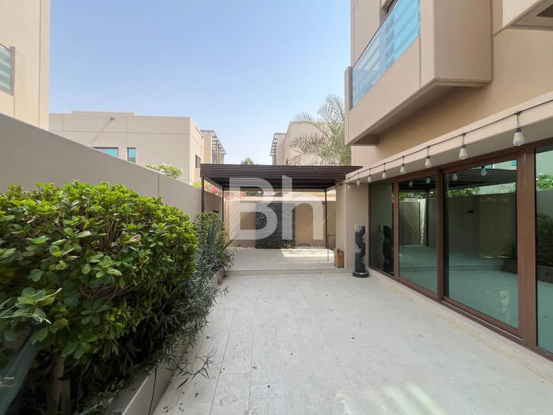 位于梅丹城，梅丹盖特小区，壮丽景致小区 4 卧室的联排别墅 350000 AED - 12346449