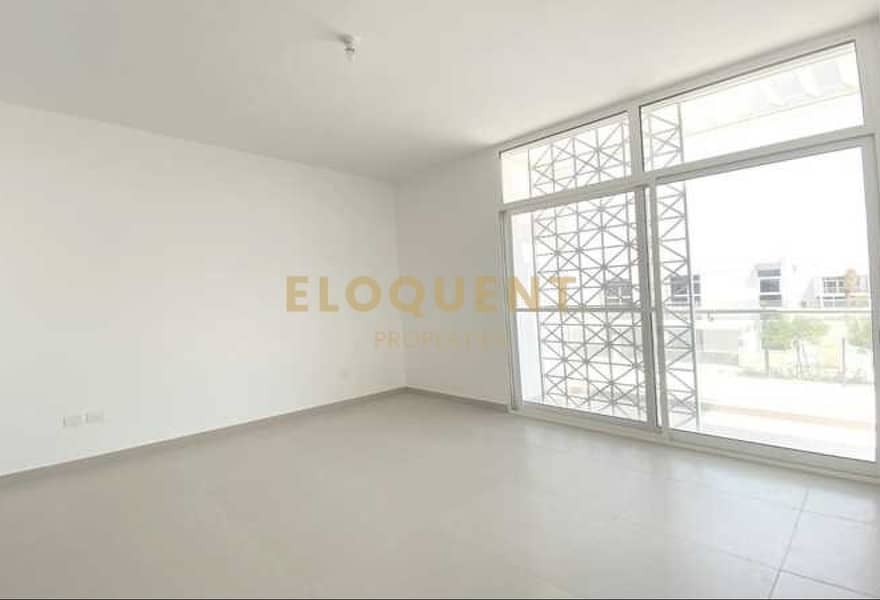 4 d80339e7-bc0c-46fa-9ecf-4d3131f8d242. jpg