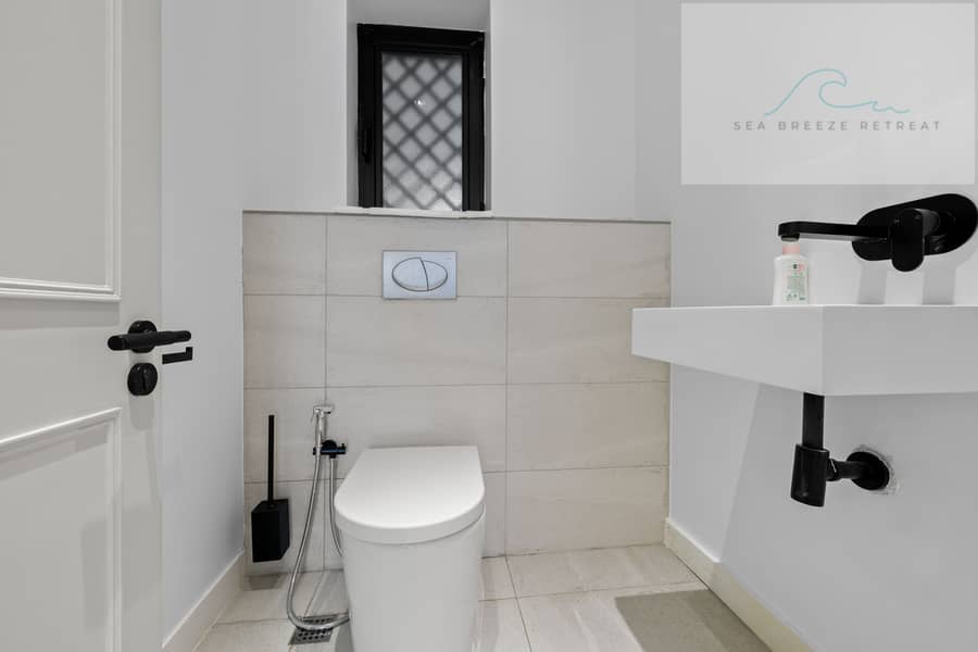 21 R6M24135 - Copy. jpg