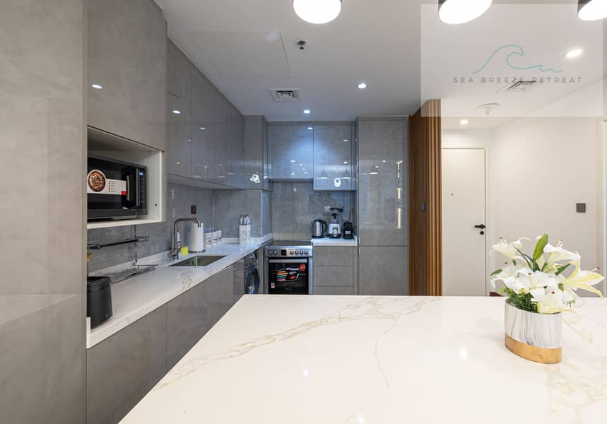 9 R6M23867-HDR. jpg