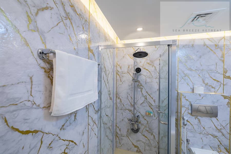 35 R6M23782-HDR. jpg