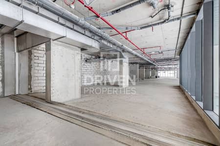 Shop for Sale in Mirdif, Dubai - Prime Retail Space-A Rare Gem for Visionary Brands