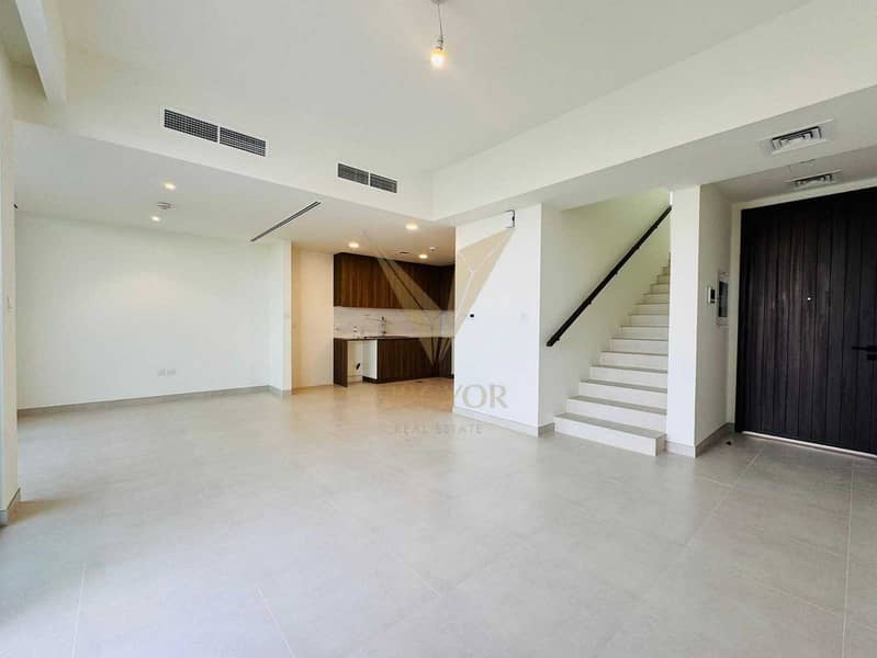 Таунхаус в Таун Сквер,Маха Таунхаусы, 3 cпальни, 2720000 AED - 12347422 Таунхаус в Таун Сквер,Маха Таунхаусы, 3 cпальни, 2720000 AED - 12347422
