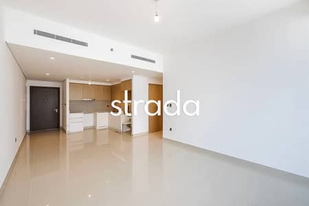 2 Bedroom Flat for Sale in Dubai Creek Harbour, Dubai - Future Tower View | Vacant on Transfer | Mid Floor