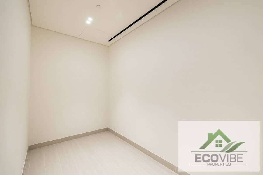 2 Bed Plus Maid, Canal view, Brand New Luxury Apartment - Image 11