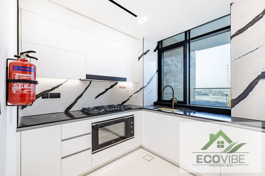 2 Bed Plus Maid, Canal view, Brand New Luxury Apartment - Image 12