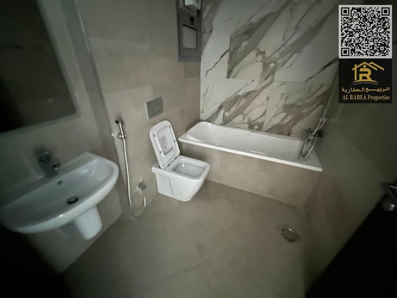 8 e5077083-d79b-4232-bbb8-c88ad6a9f4a7. jpg