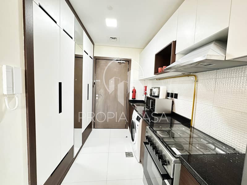 11 Kitchen Area. jpeg