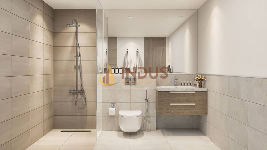 10 Bathroom. jpg