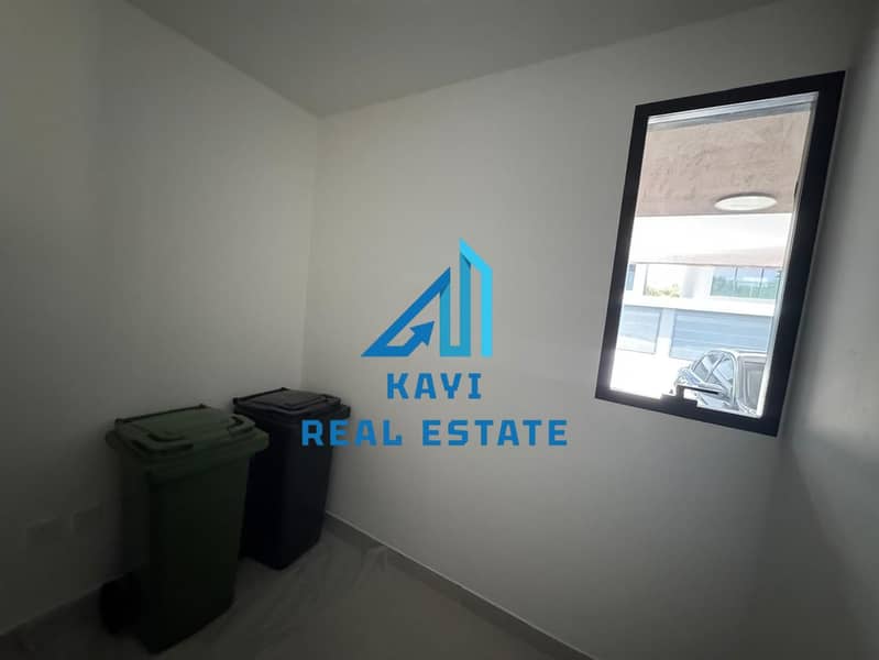 15 rubimsr3bhk8. jpeg