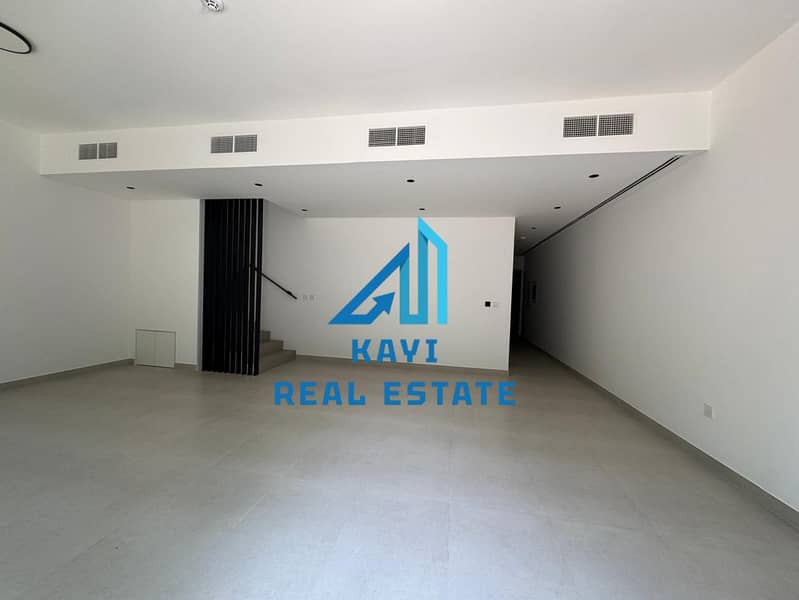 18 rbuimsr3bhk5. jpeg