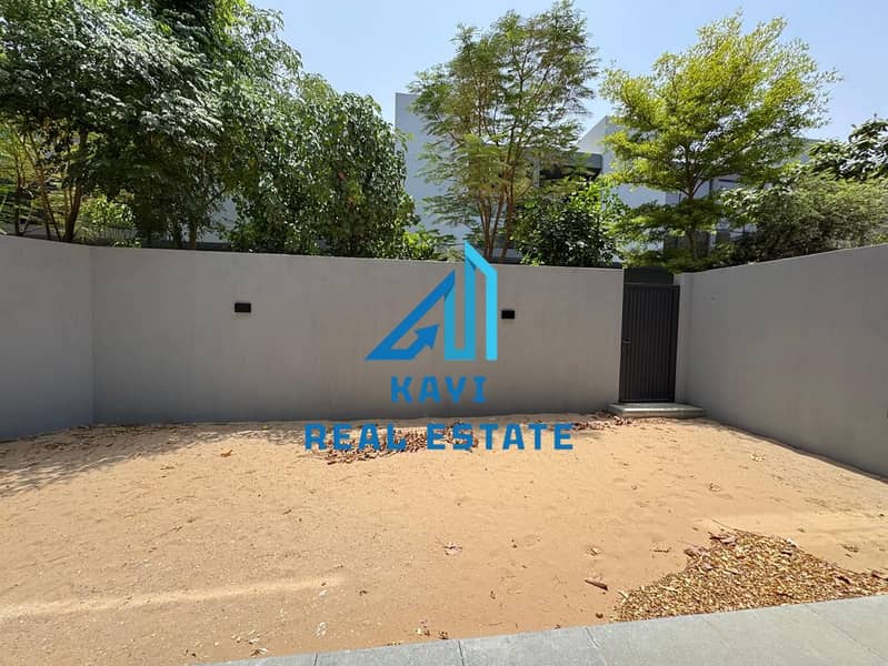 19 rubimsr3bhk4. jpeg