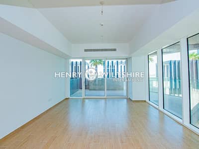 2 Bedroom Flat for Sale in Yas Island, Abu Dhabi - Podium level | Golf and sea views | Contemporary