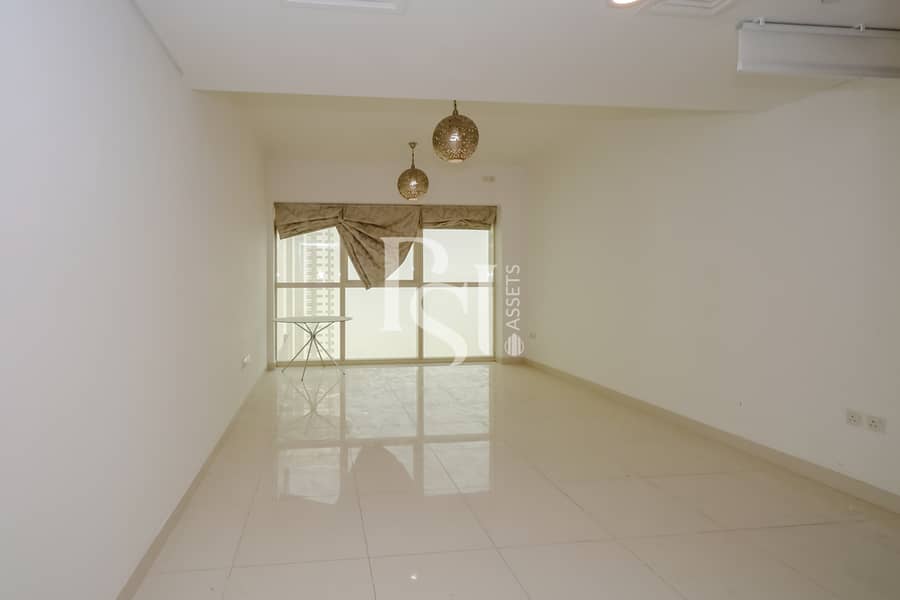 3 Burooj-views-marinasquare-al-reem-island-abu-dhabi-living-area. JPG