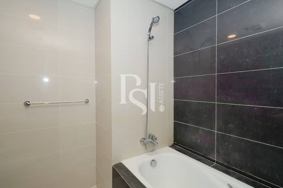 8 Burooj-views-marinasquare-al-reem-island-abu-dhabi-bathroom (1). JPG