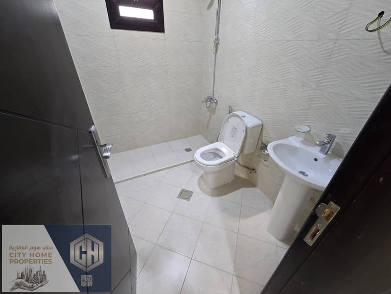 4 52a0dca8-bb18-4d2e-a163-ec6da5eb2bd2. jpg