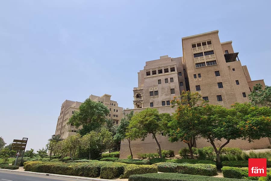位于迪拜节日城，阿尔巴迪亚山庄 1 卧室的公寓 95000 AED - 12352314