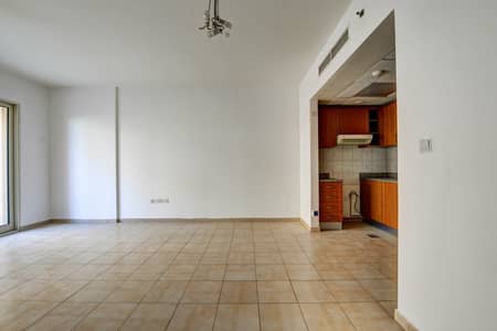 Spacious 1 Bedroom Apartment For Rent In Dubai Waterfront Bayut Com
