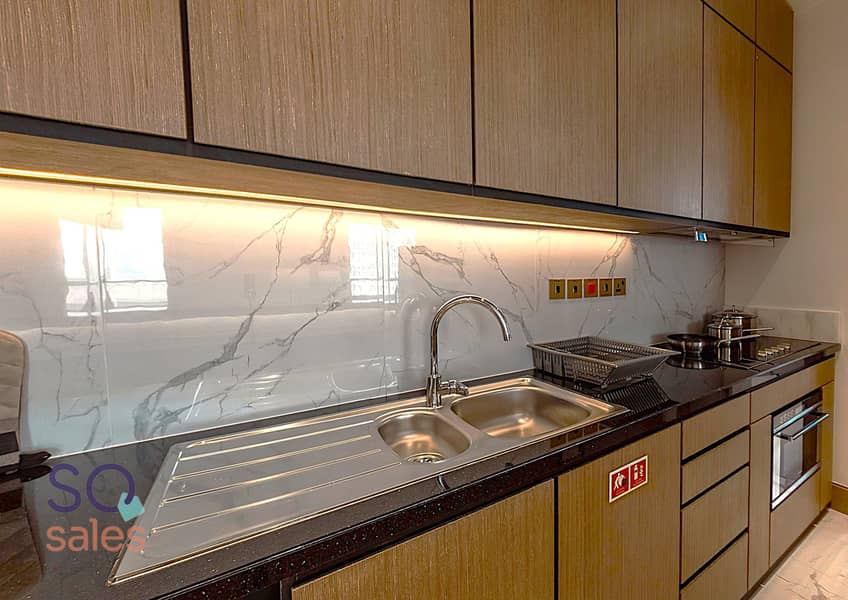 5 Kitchen 2. jpg