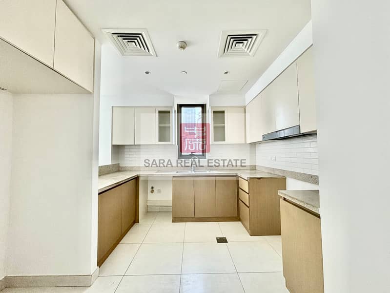8 Kitchen 3. JPG