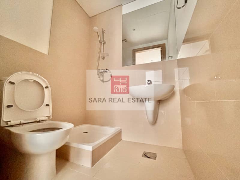 25 Maids Toilet. JPG