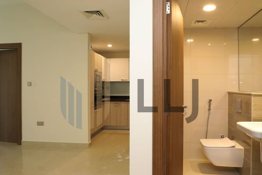 16 0V9A3177. jpg
